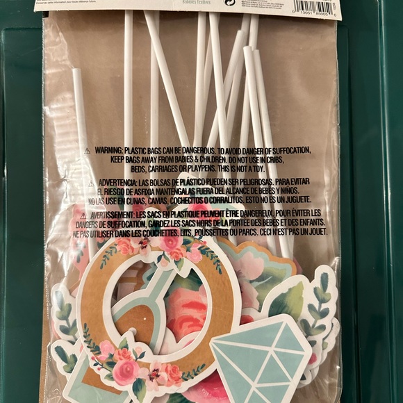 2 bags of photo props for Wedding, Shower, Bachelorette - Picture 4 of 5